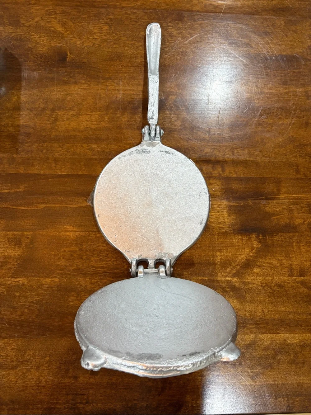 Silver Cast Aluminum Tortilla Press - Silver